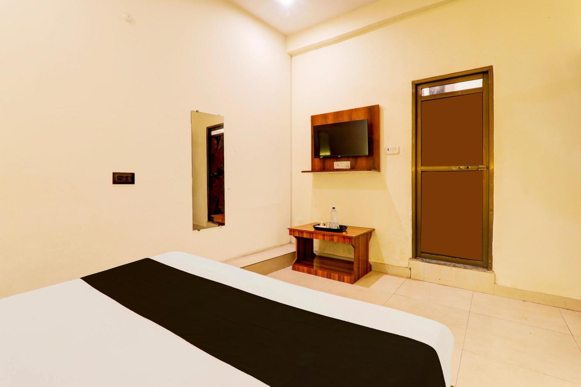 Hotel O Sr Grand Gorakhpur Kültér fotó