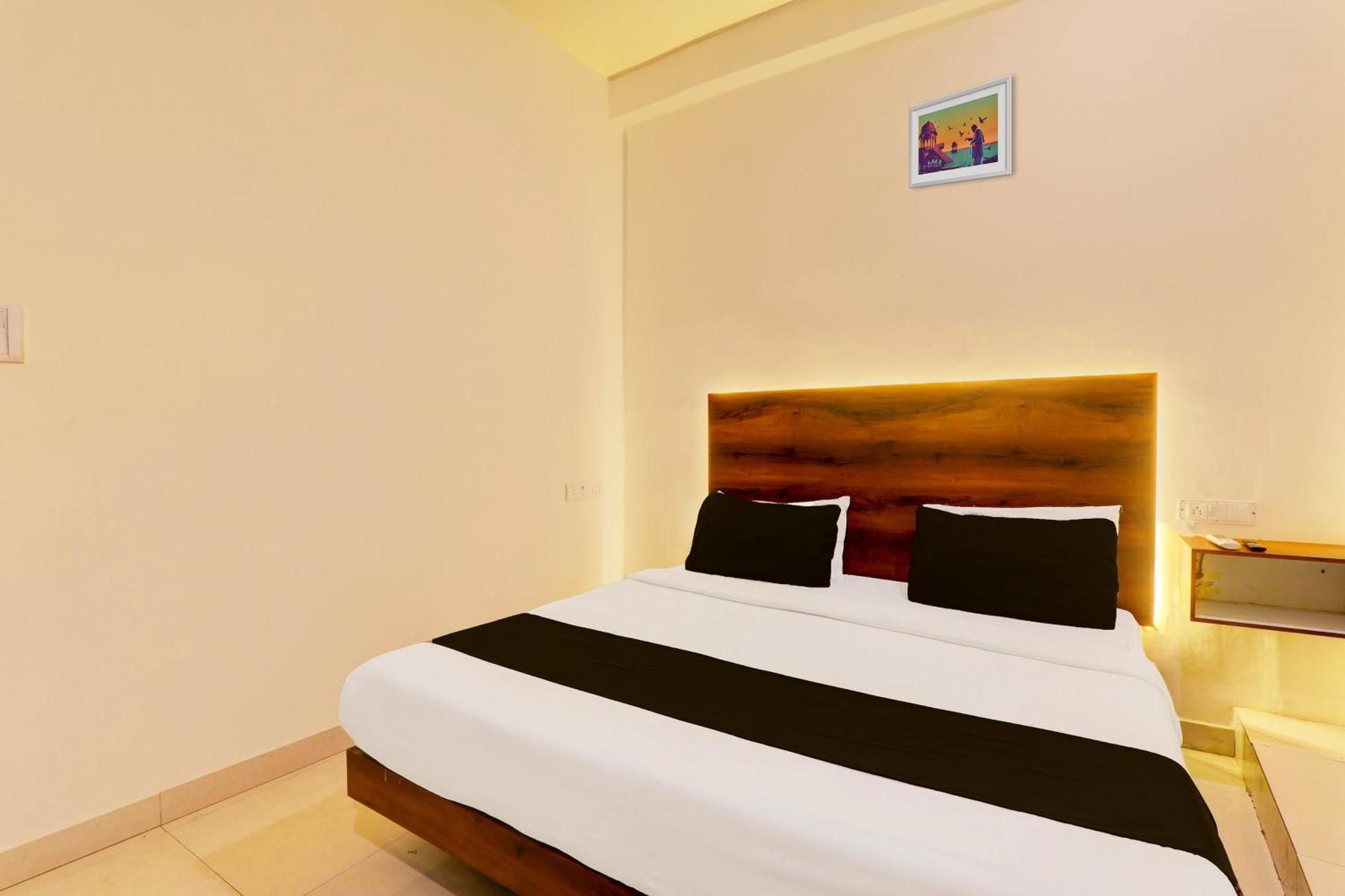 Hotel O Sr Grand Gorakhpur Kültér fotó