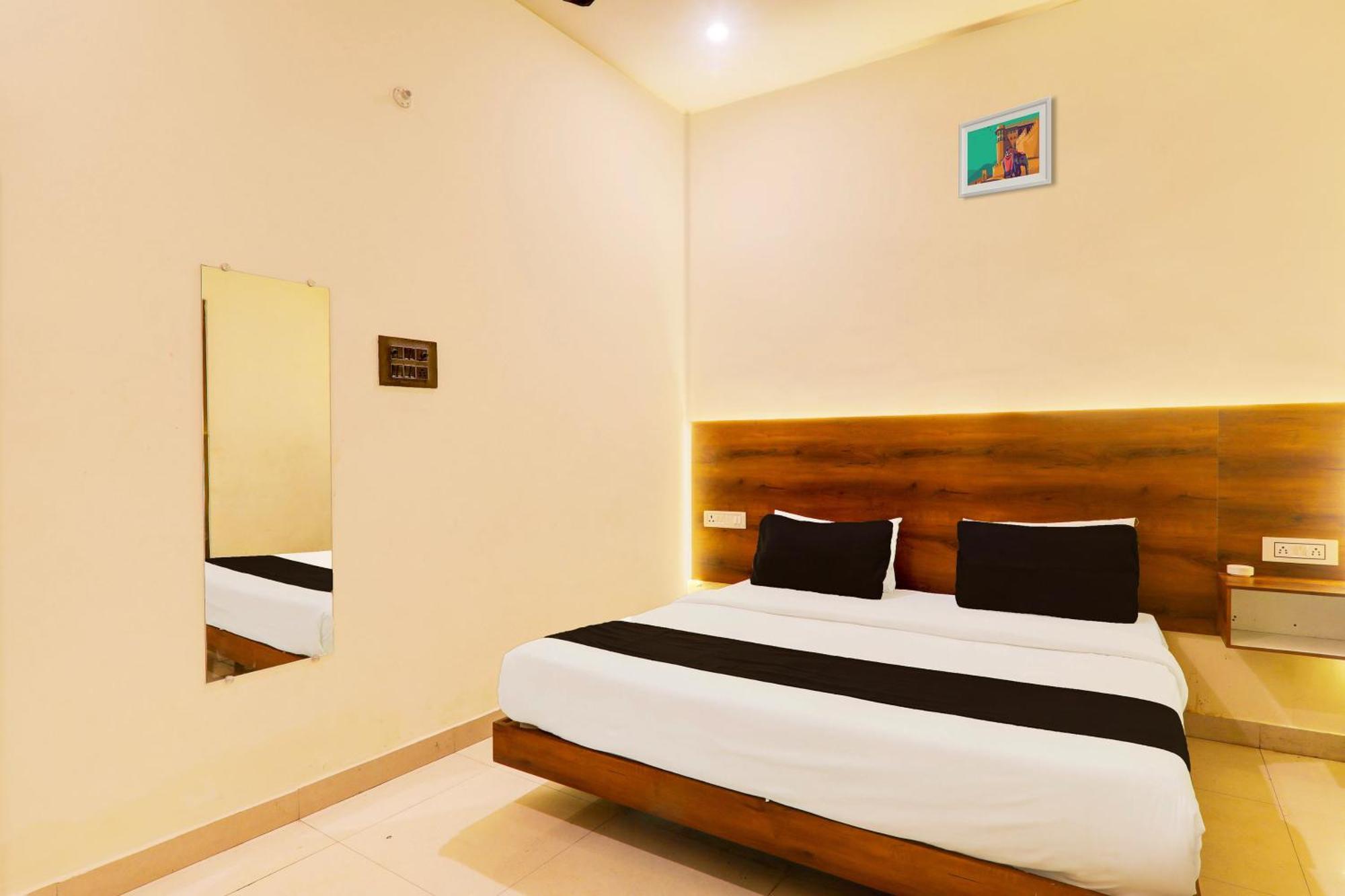Hotel O Sr Grand Gorakhpur Kültér fotó